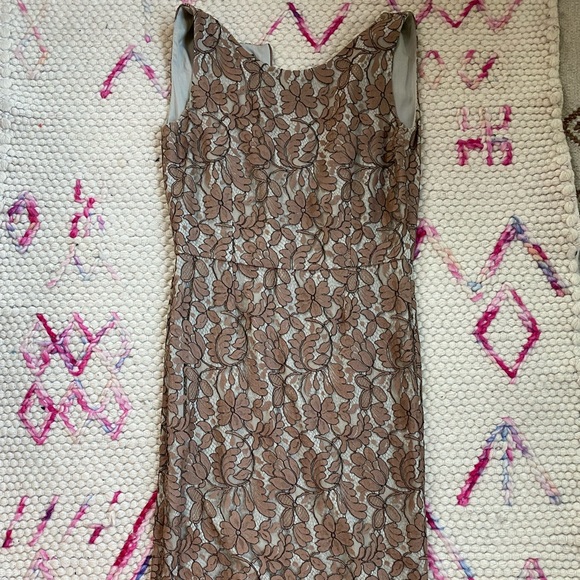 Barney’s lace midi dress - Picture 1 of 3